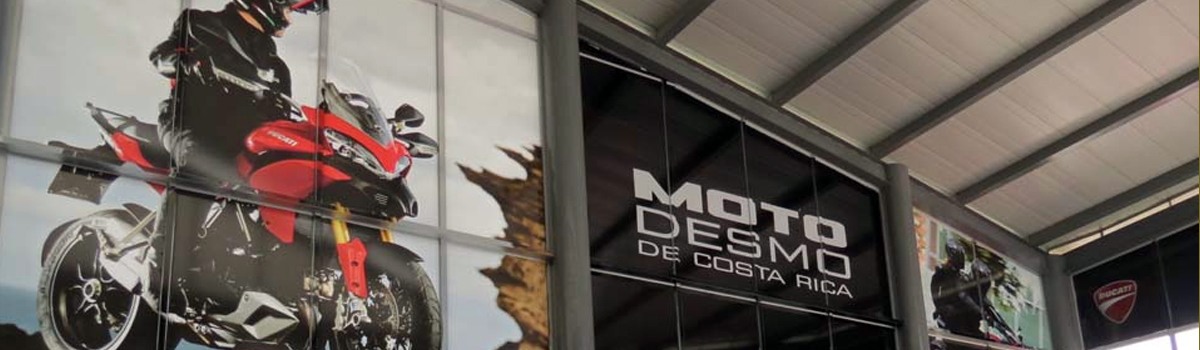 Sala de Exhibición Ducati.

Decoración de ventanas con diferentes marcas de modelos Ducati, en impresión Digital.
